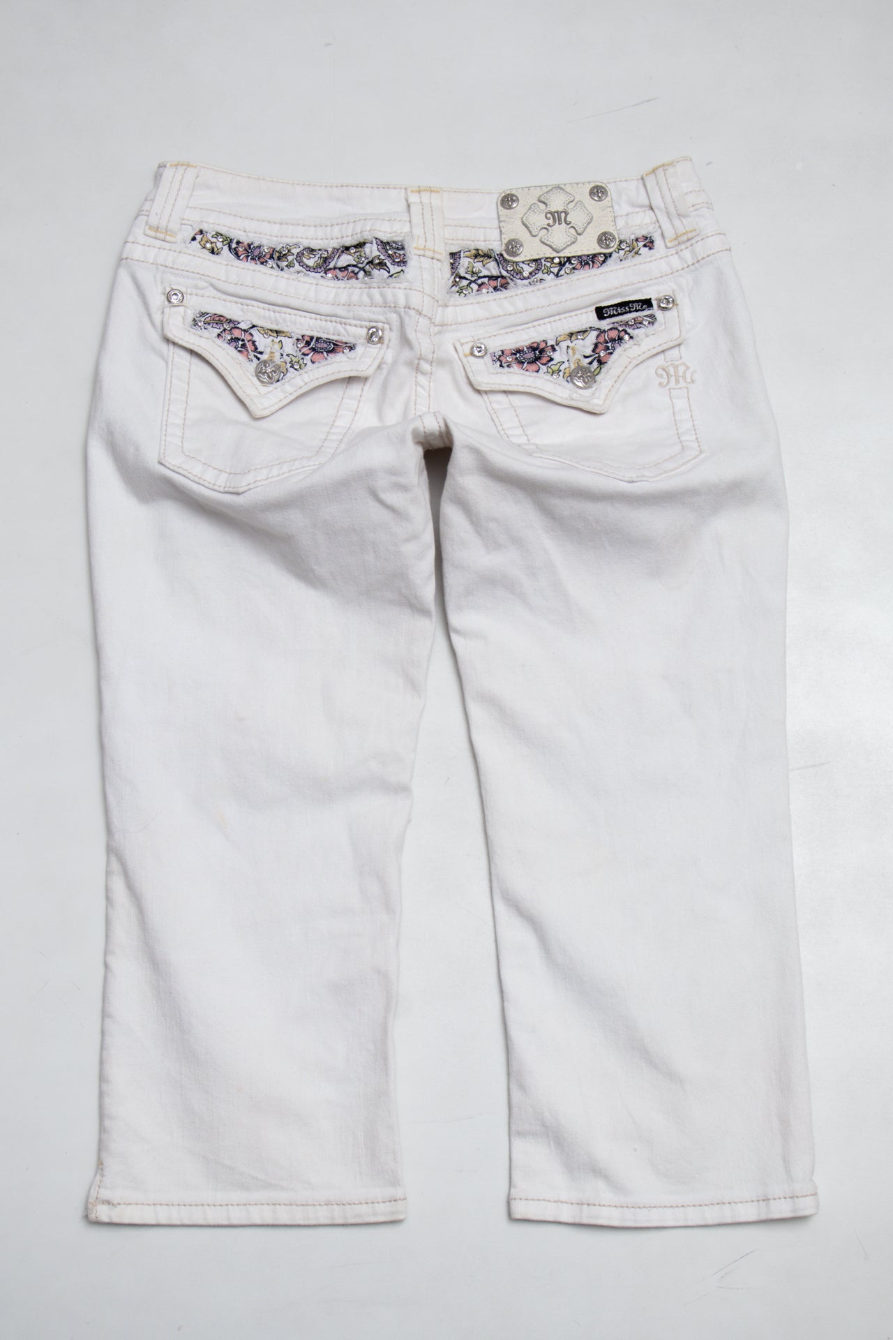 #136 Miss Me Pants White | c. 200 | Size 8