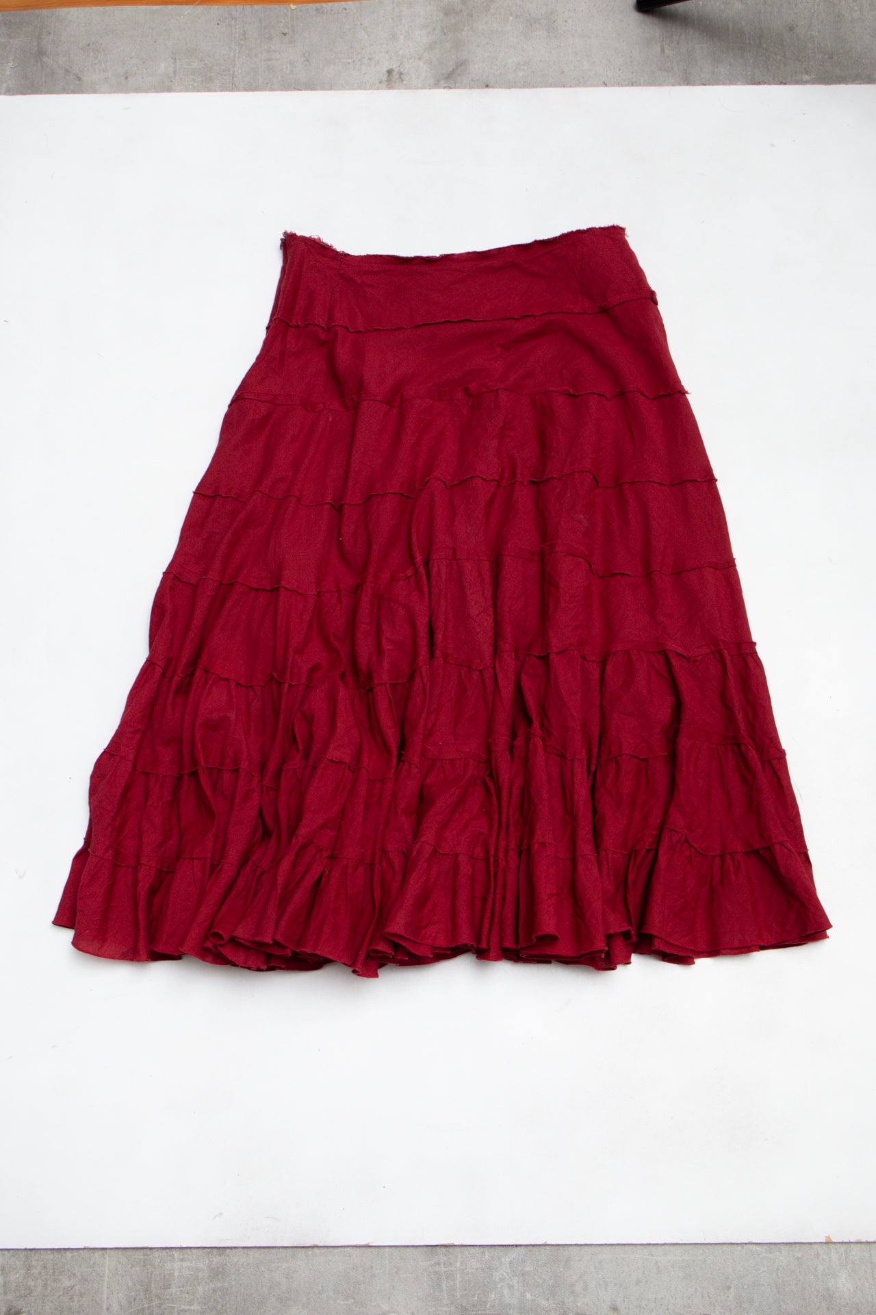 #151 Minoo Fashion Group / The Colours Skirt Red | c. 193 | Size 8