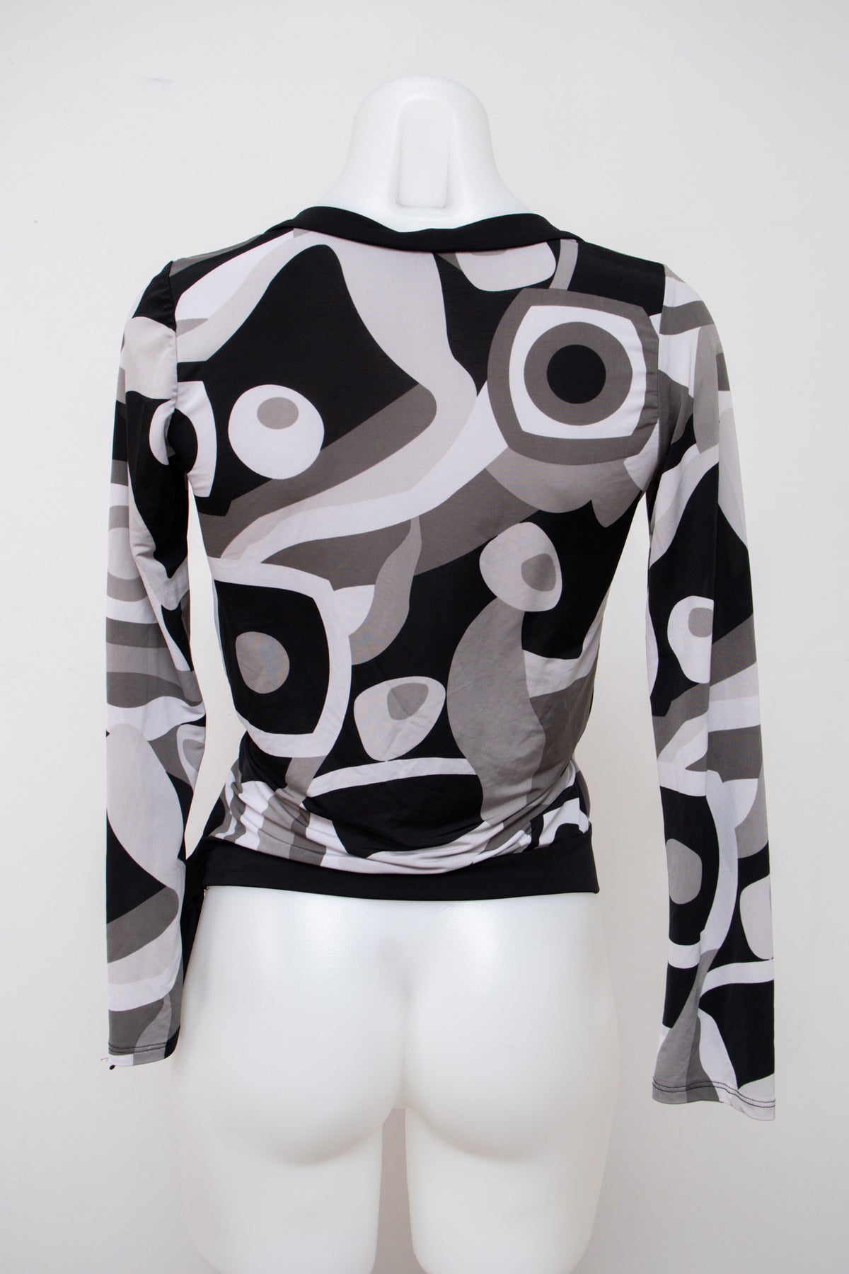 #123 J. Lo Long Sleeve Black | c. 208 | Size 8