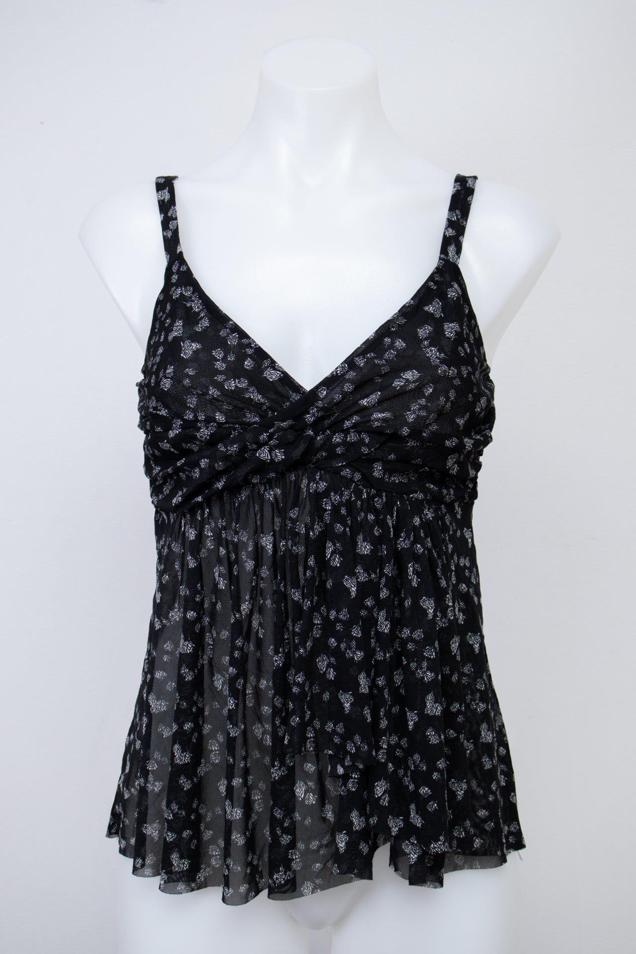 #044 Express Cami Top Black | c. 200 | Size 8