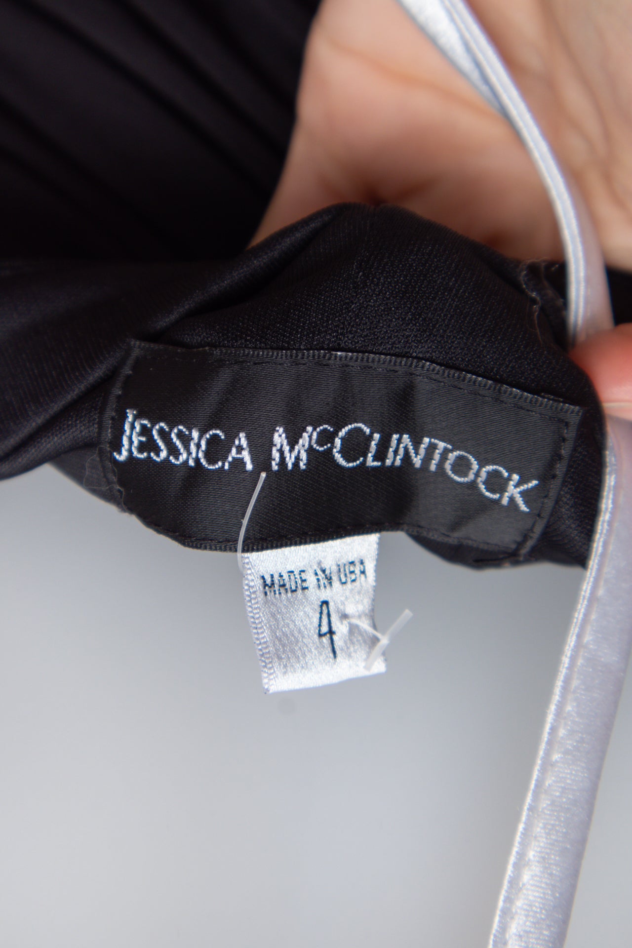 #117 Jessica Mcclintock Halter Top Black | c. 190 | Size 8