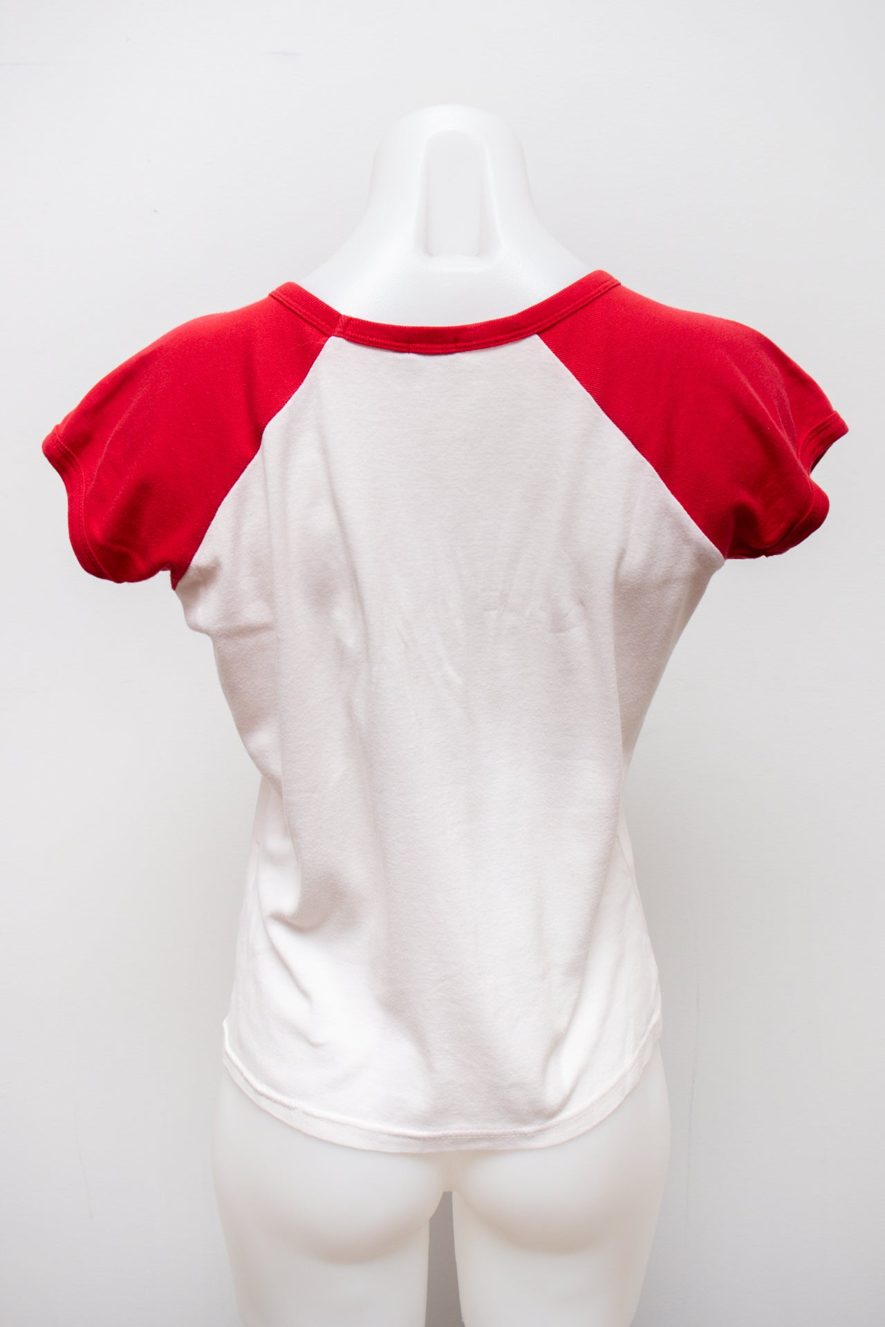#05 Reds T-shirt White | c. 192 | Size 10