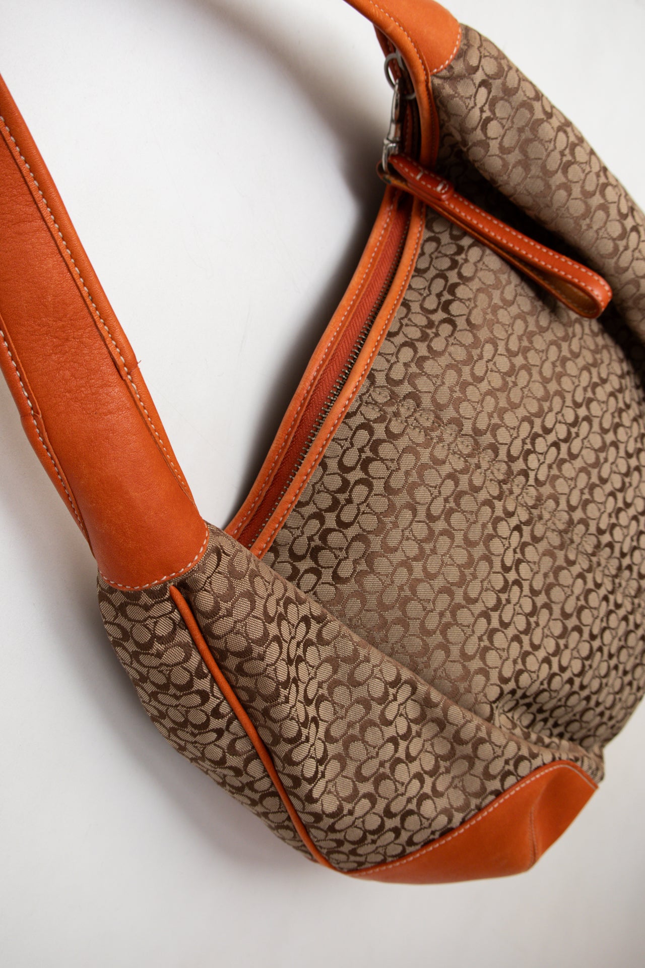 #208 Coach Shoulder Bag Brown | c. 194 | Size