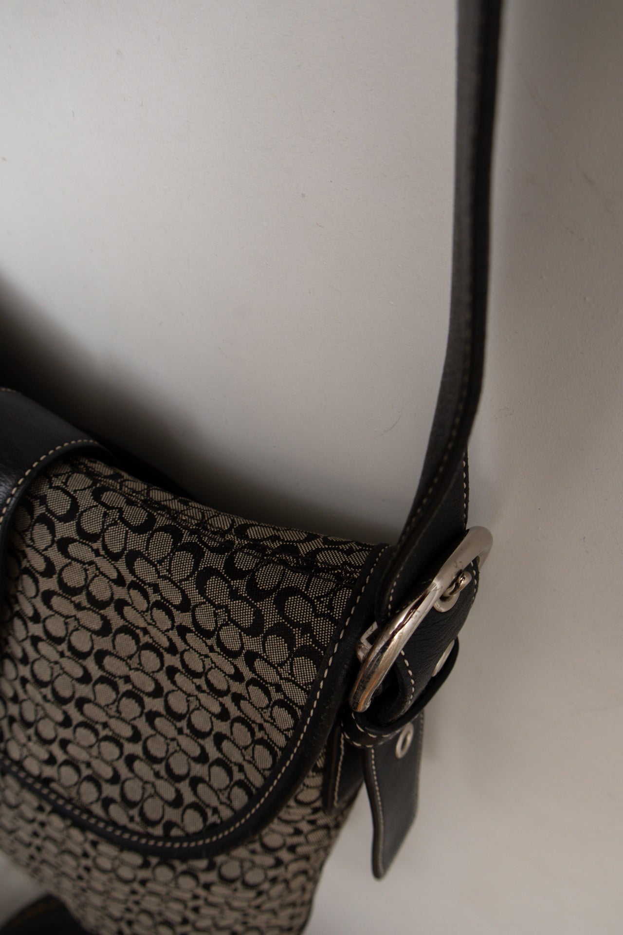 #203 Coach Shoulder Bag Black | c. 190 | Size
