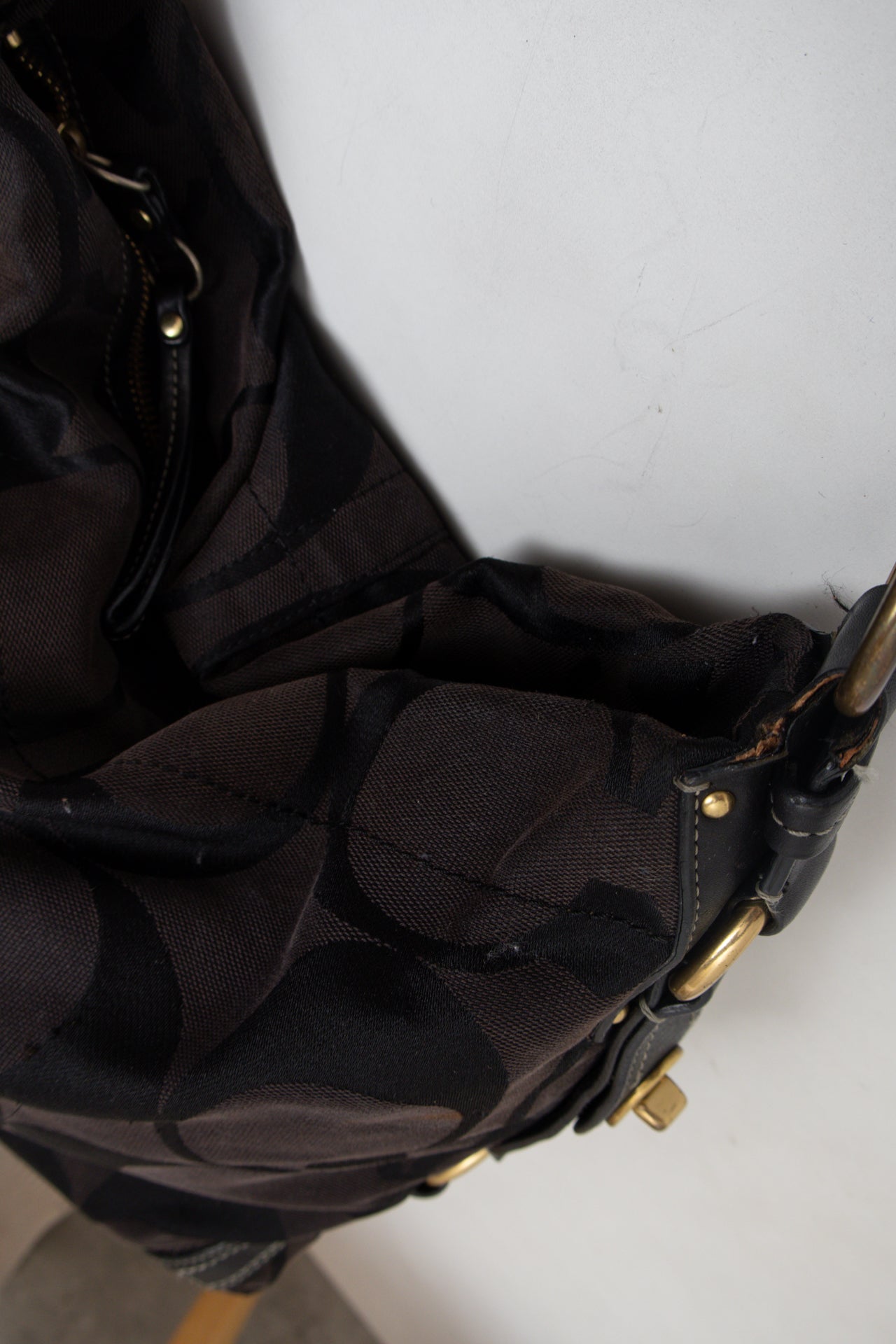 #194 Coach Shoulder Bag Black | c. 195 | Size