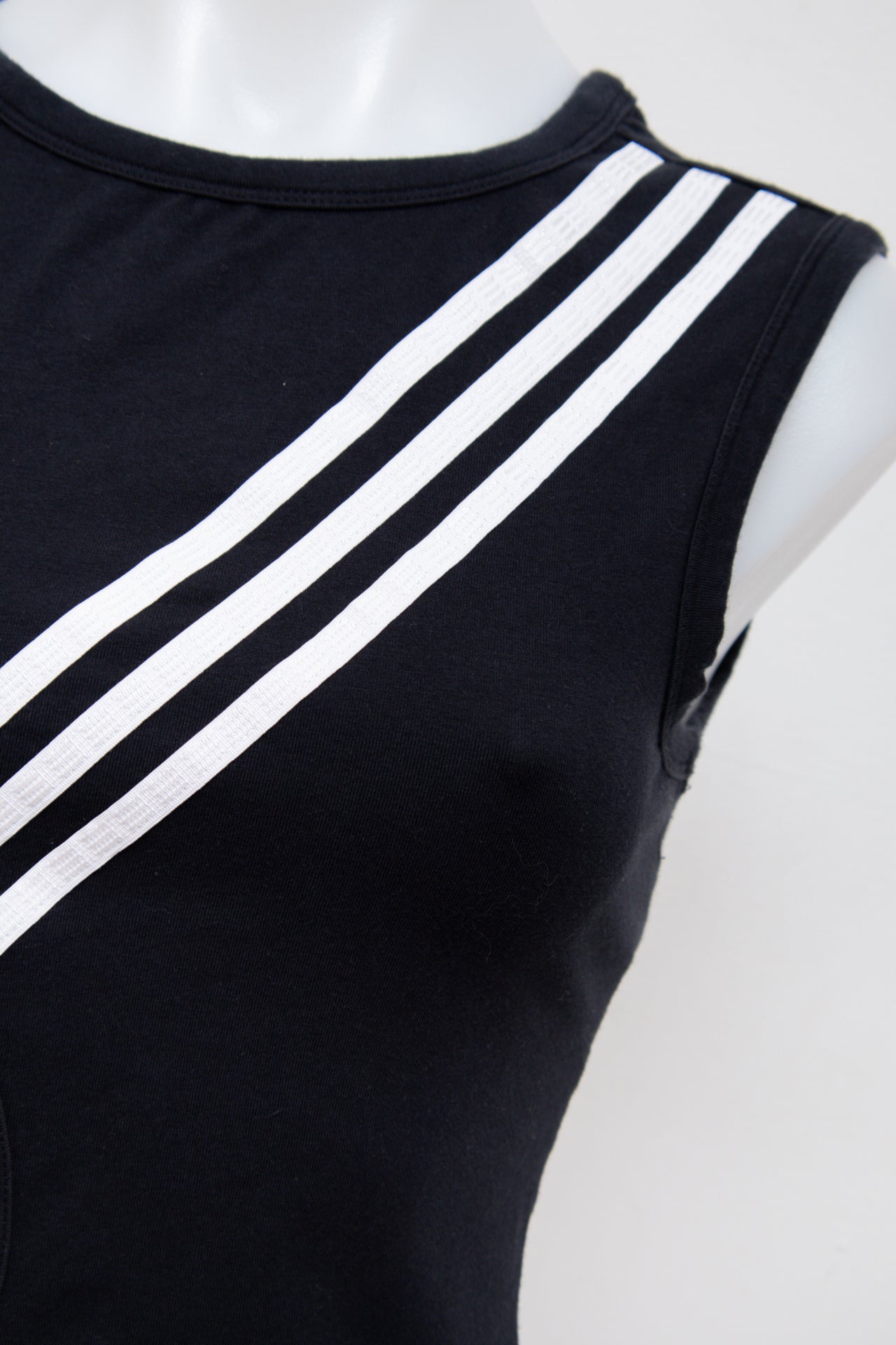 #52 Adidas Tank Top Black | c. 196 | Size 10