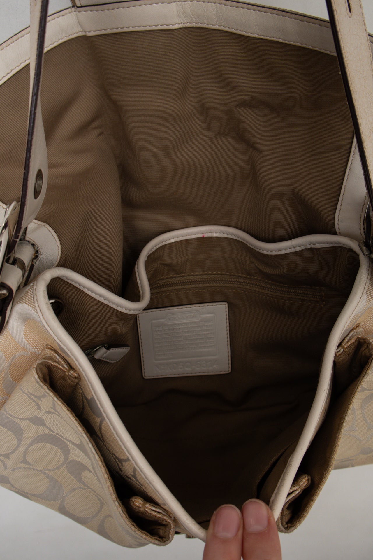 #195 Coach Soho bag Beige | c. 196 | Size