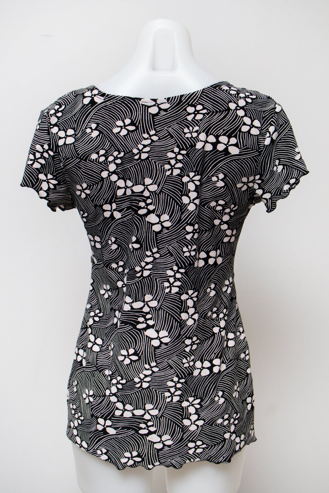 #64 clientele Cami Top Black | c. 184 | Size 10