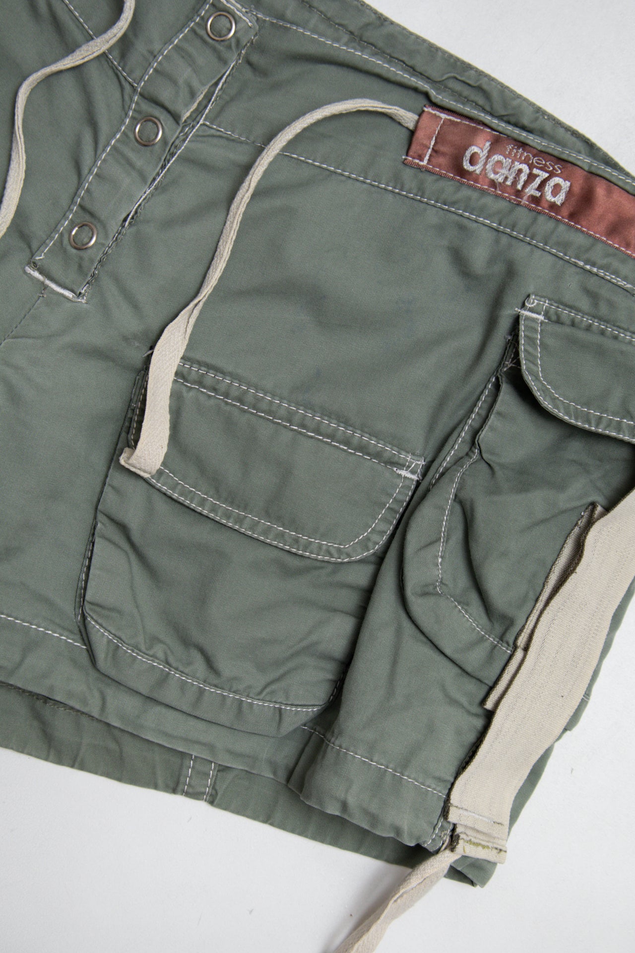 #143 Danza Shorts Green | c. 196 | Size 8