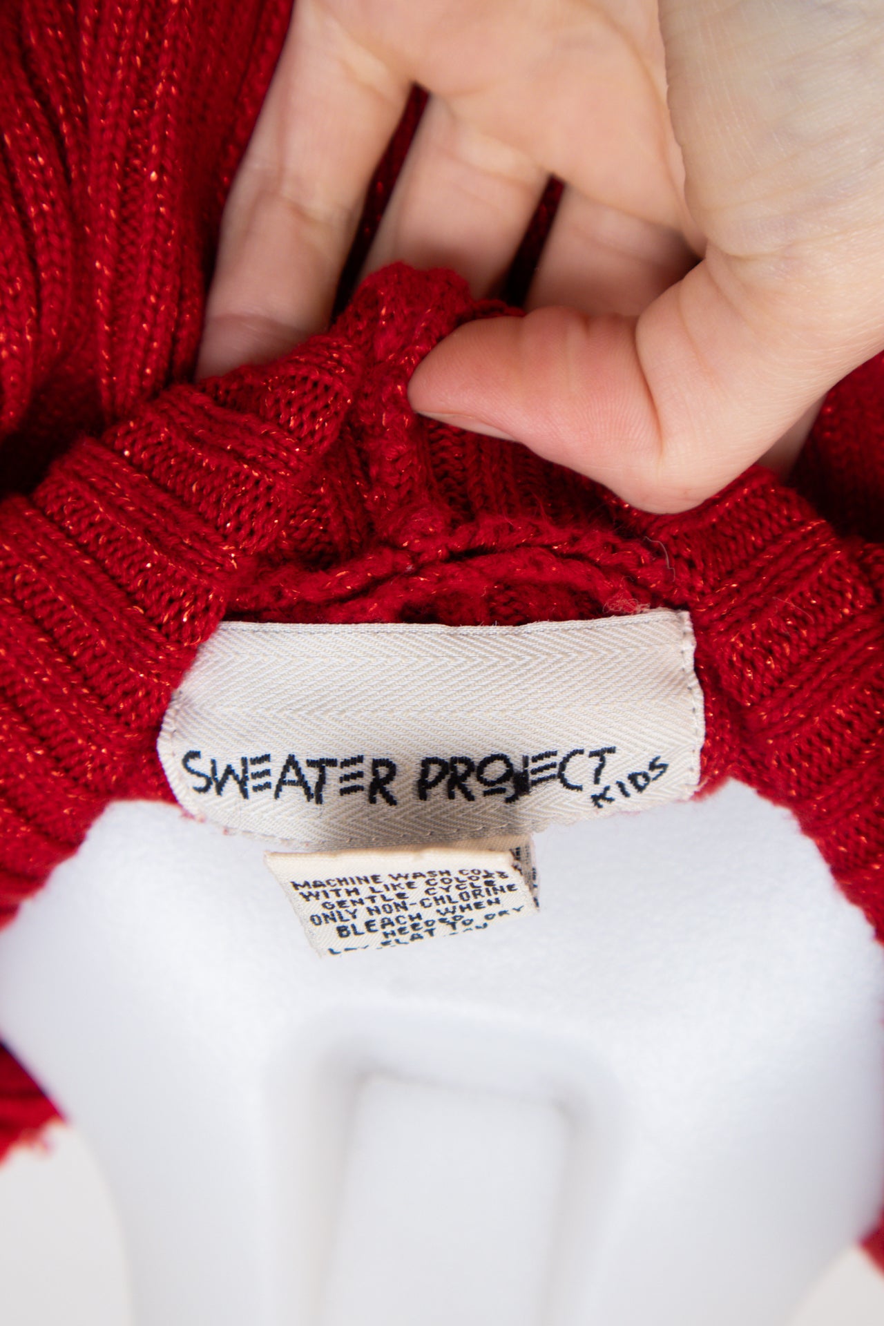 #129 Sweater Project T-shirt Red | c. | Size 8