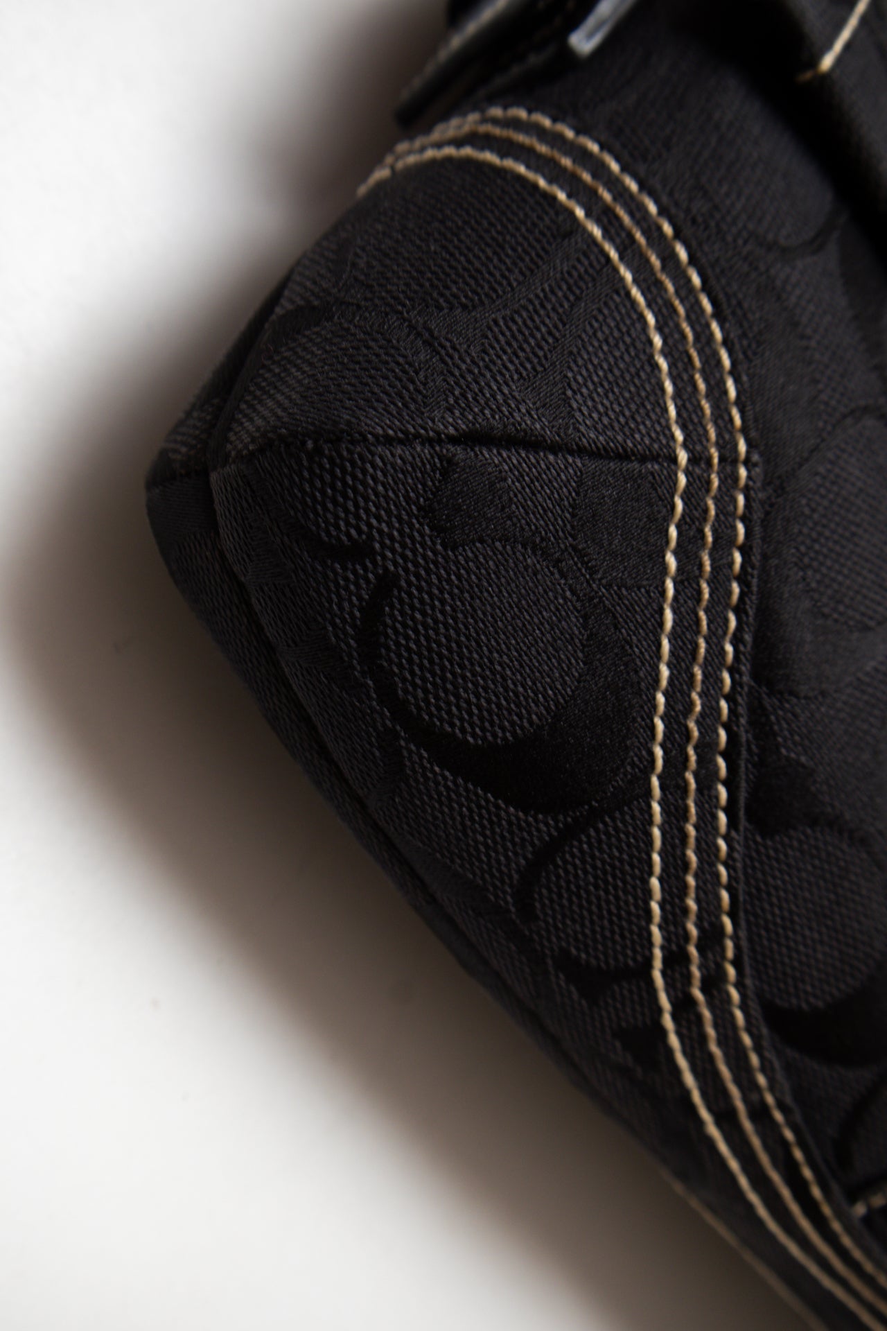 #201 Coach Shoulder Bag Black | c. 190 | Size