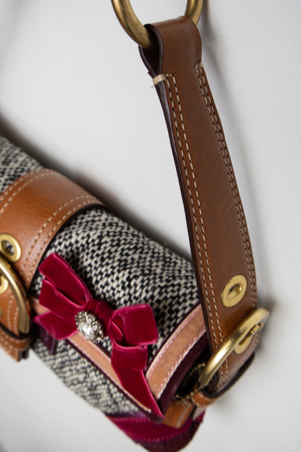 #186 Coach Wool Flat Soho Bag Brown | c. 196 | Size
