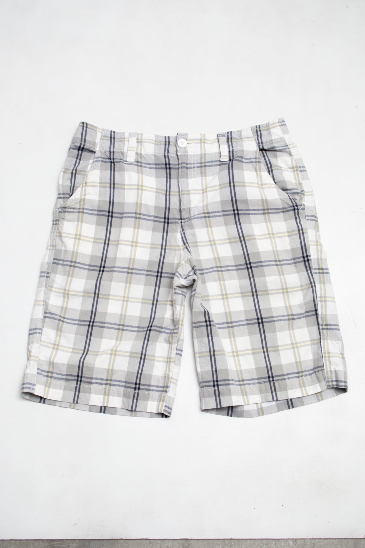 #144 Urban Pipeline Shorts White | c. 203 | Size 14