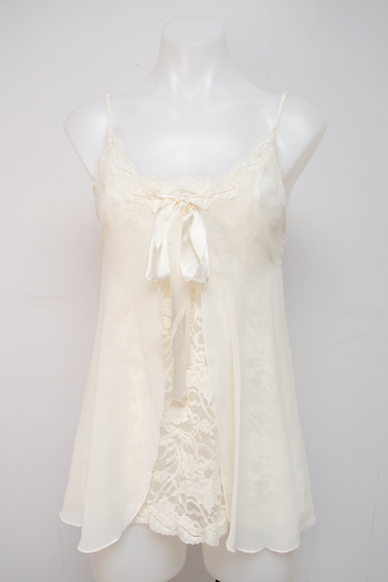 #012 Victoria's Secret Cami Top White | c. 199 | Size 8