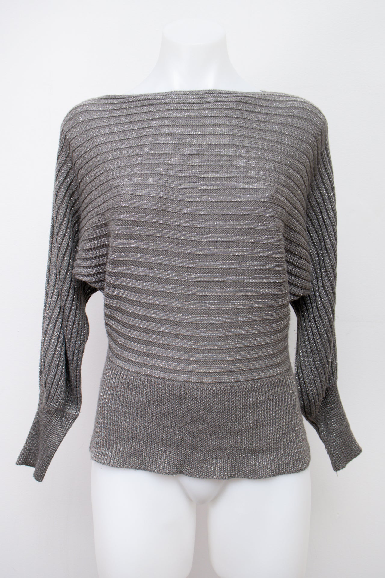 #118 Lolniss T-shirt Gray | c. 198 | Size 8