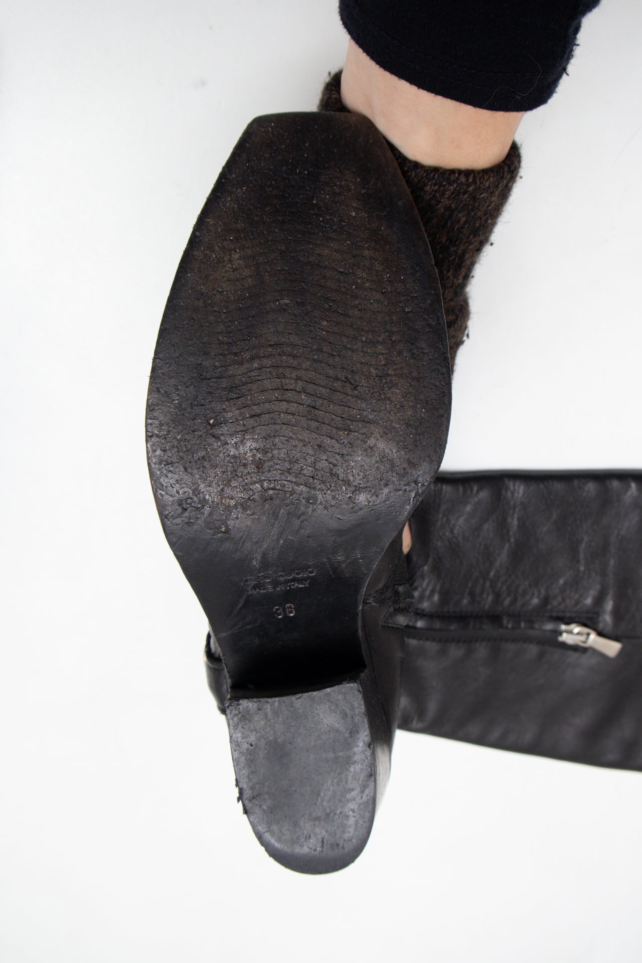 #178 Vero Cuio Pants Black | c. 203 | Size 6