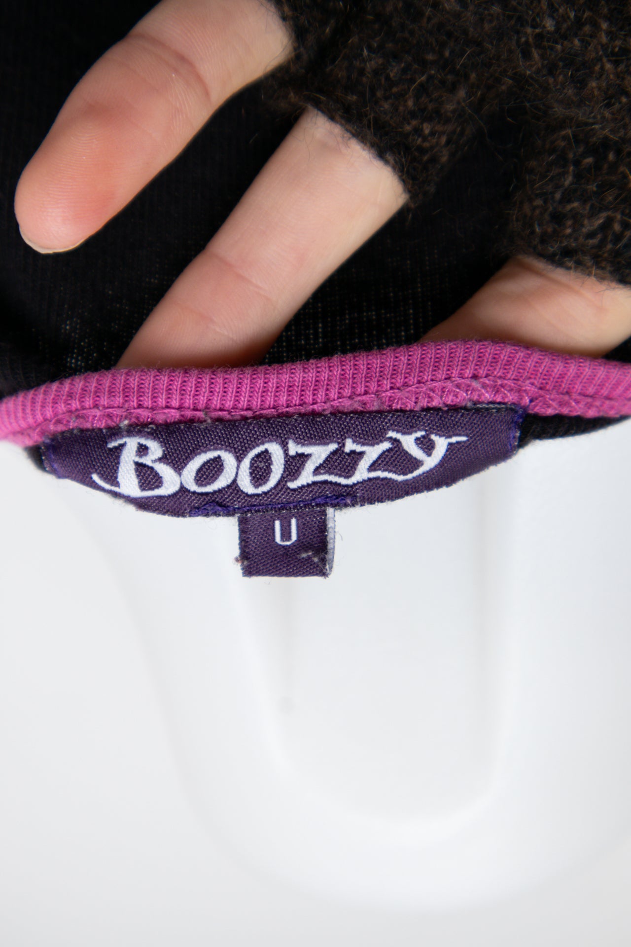 #85 Boozzy T-shirt Black | c. 196 | Size 12