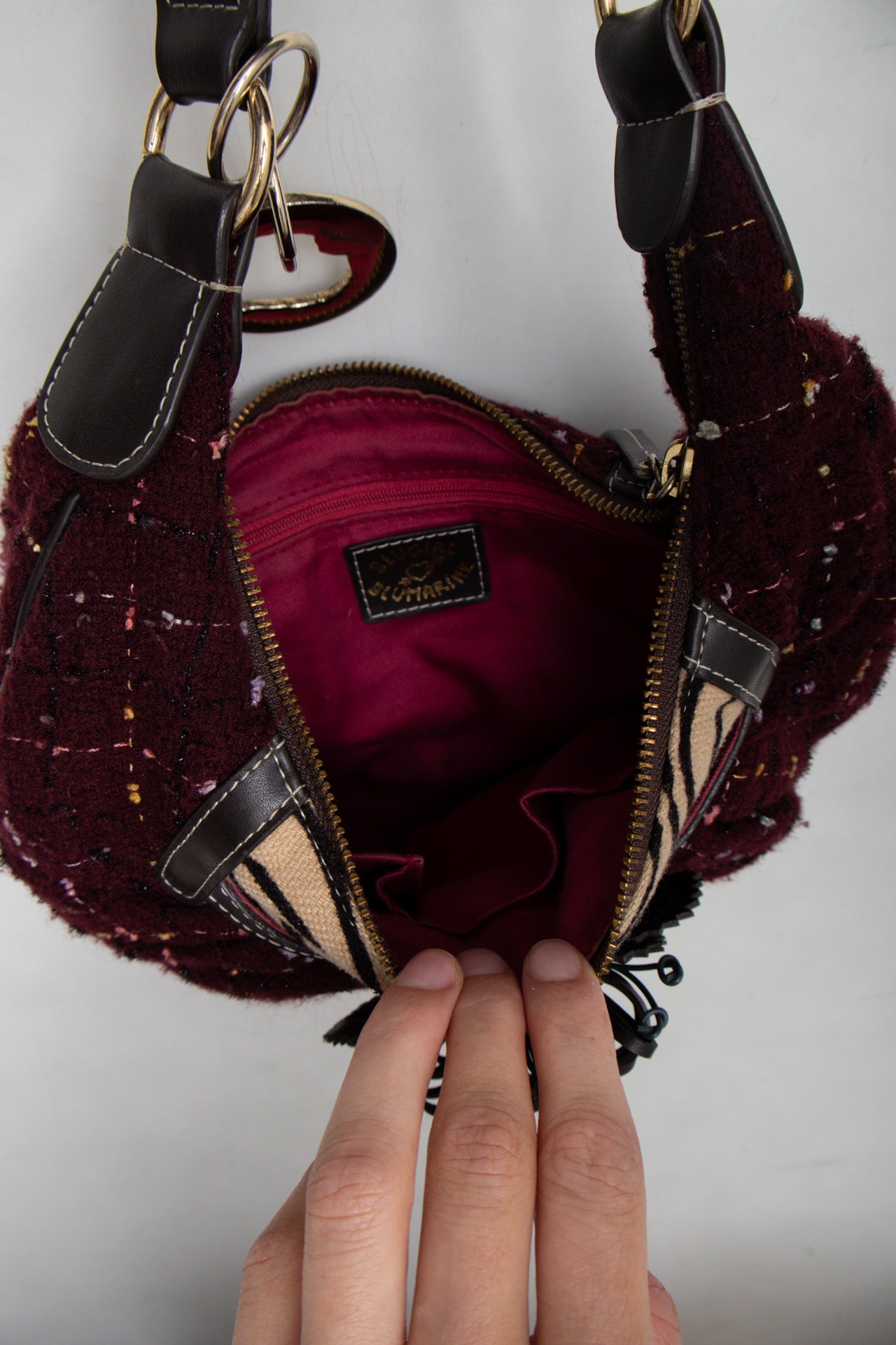 #182 Rugir By Charrie Shoulder Bag Red | c. 178 | Size