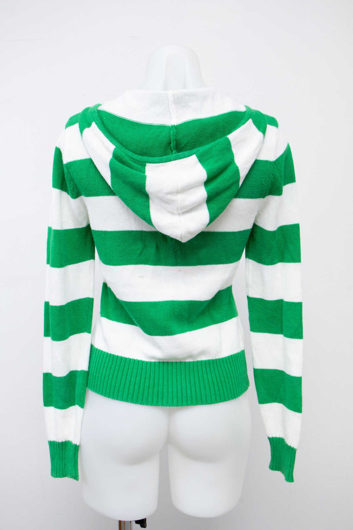 #092 Wet Seal T-shirt Green | c. 207 | Size 8