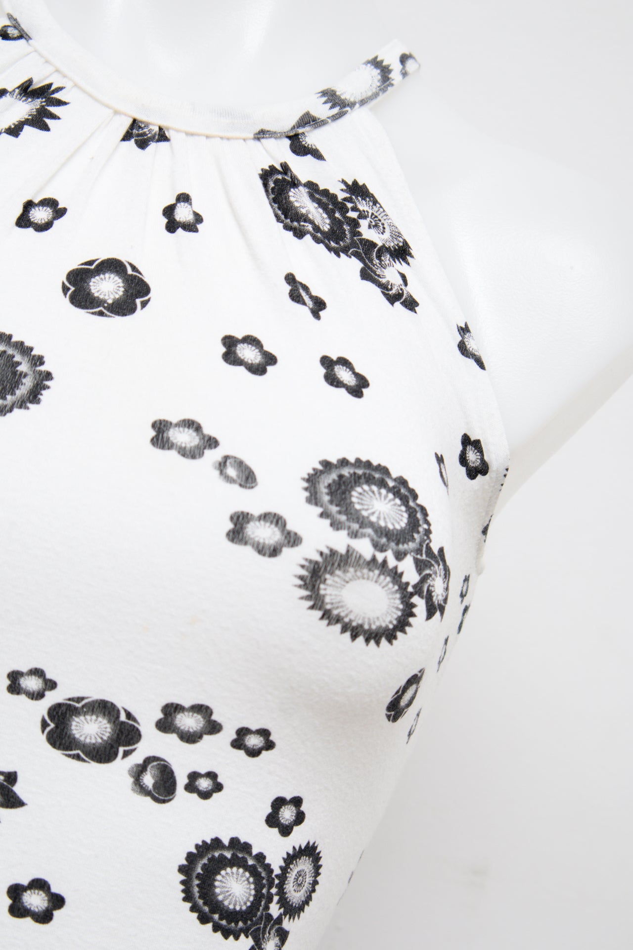 #013 Halter Top White | c. 203 | Size 8