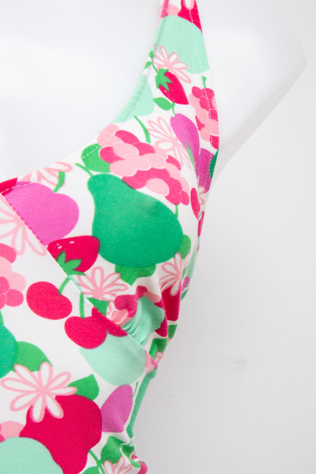 #016 Blanco Halter Top Pink | c. 203 | Size 8