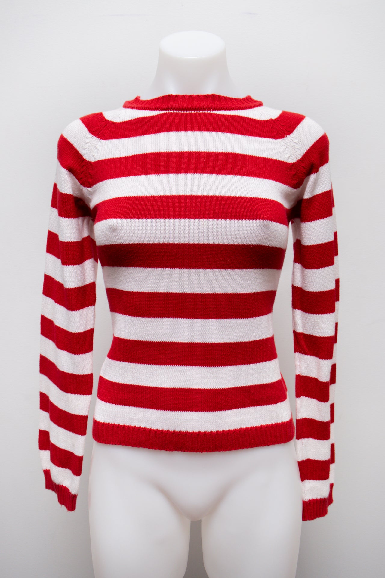 #123 Zara Trafaluc T-shirt Red | c. 191 | Size 6/8