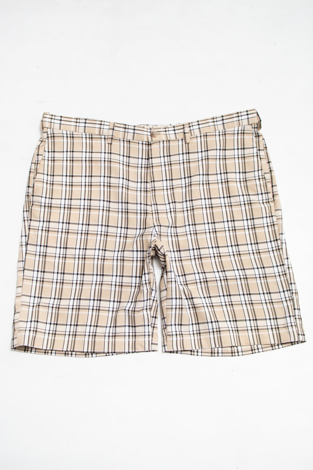 #130 Cool 18 Pro Shorts Beige | c. 183 | Size 16