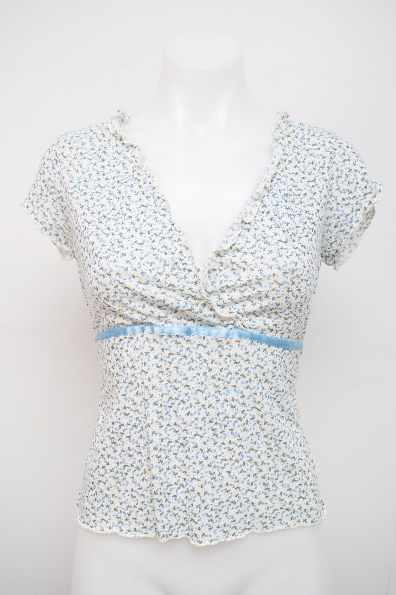 #068 No Boundaries Cami Top White | c. 202 | Size 8