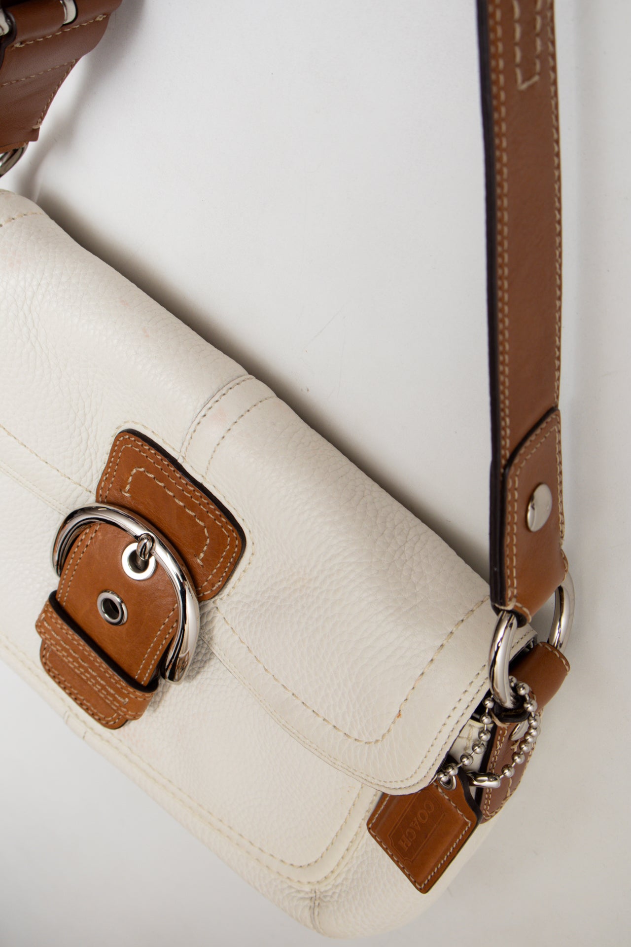 #159 Coach Shoulder Bag White | c. 187 | Size