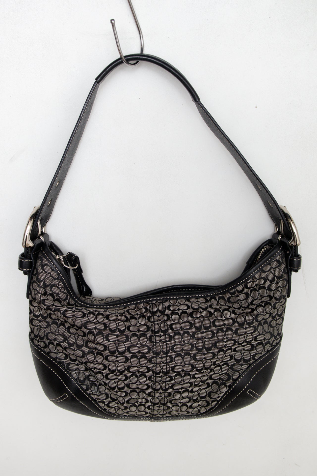 #169 Coach Shoulder Bag Black | c. 187 | Size