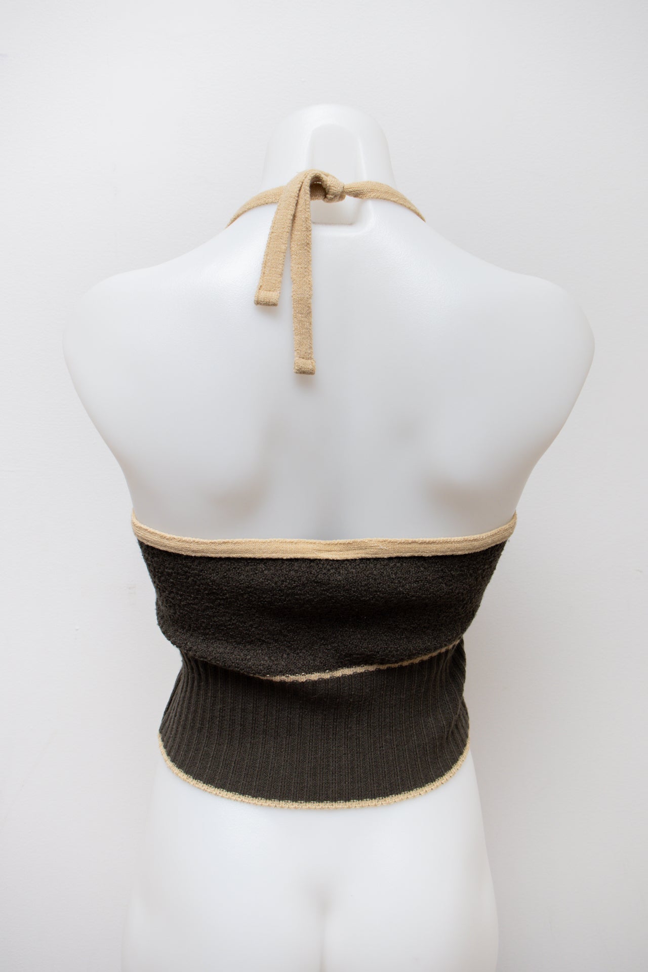 # Gap Halter Top Brown | c. 191 | Size 6