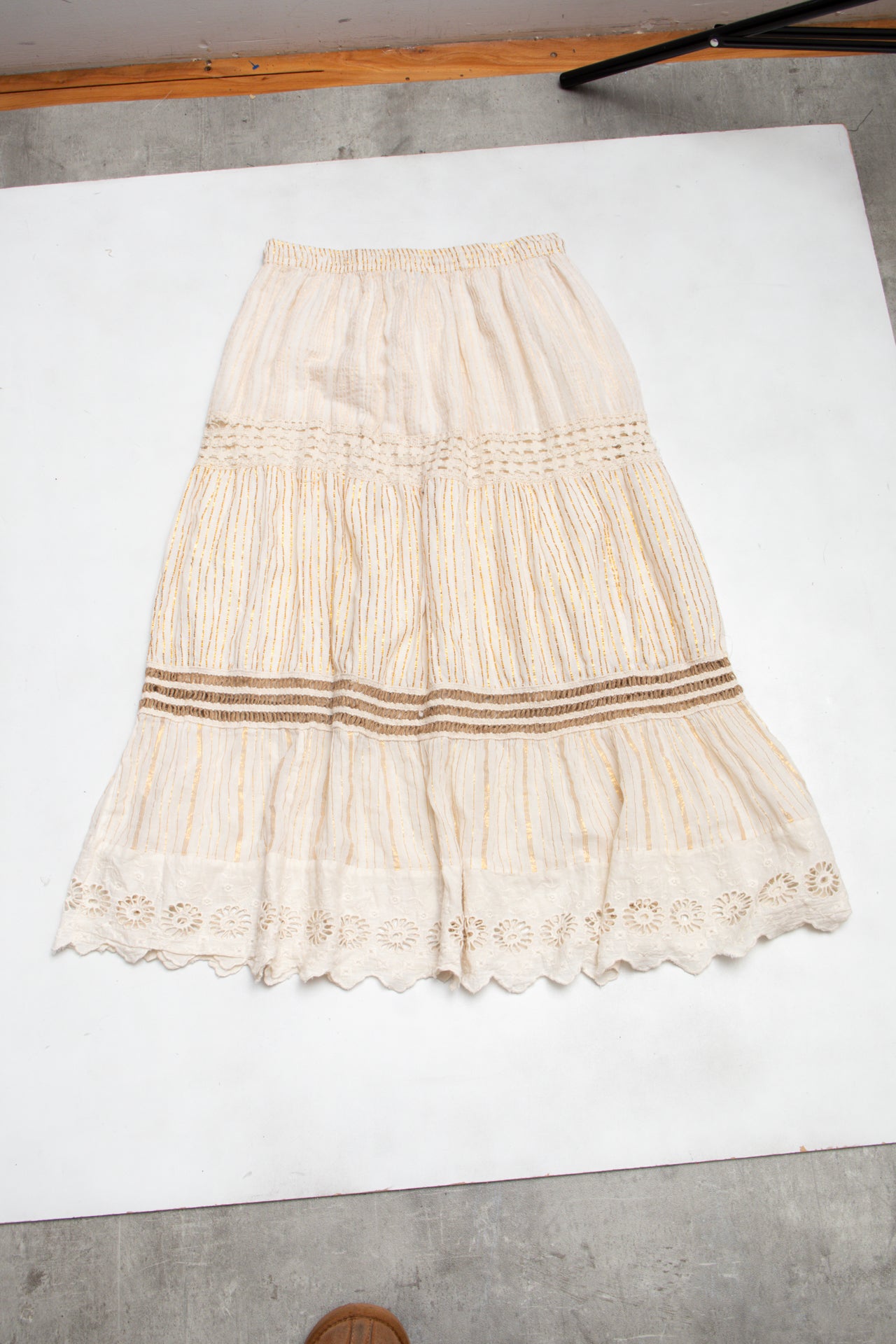 #121 Madu Skirt White | c. 193 | Size 8