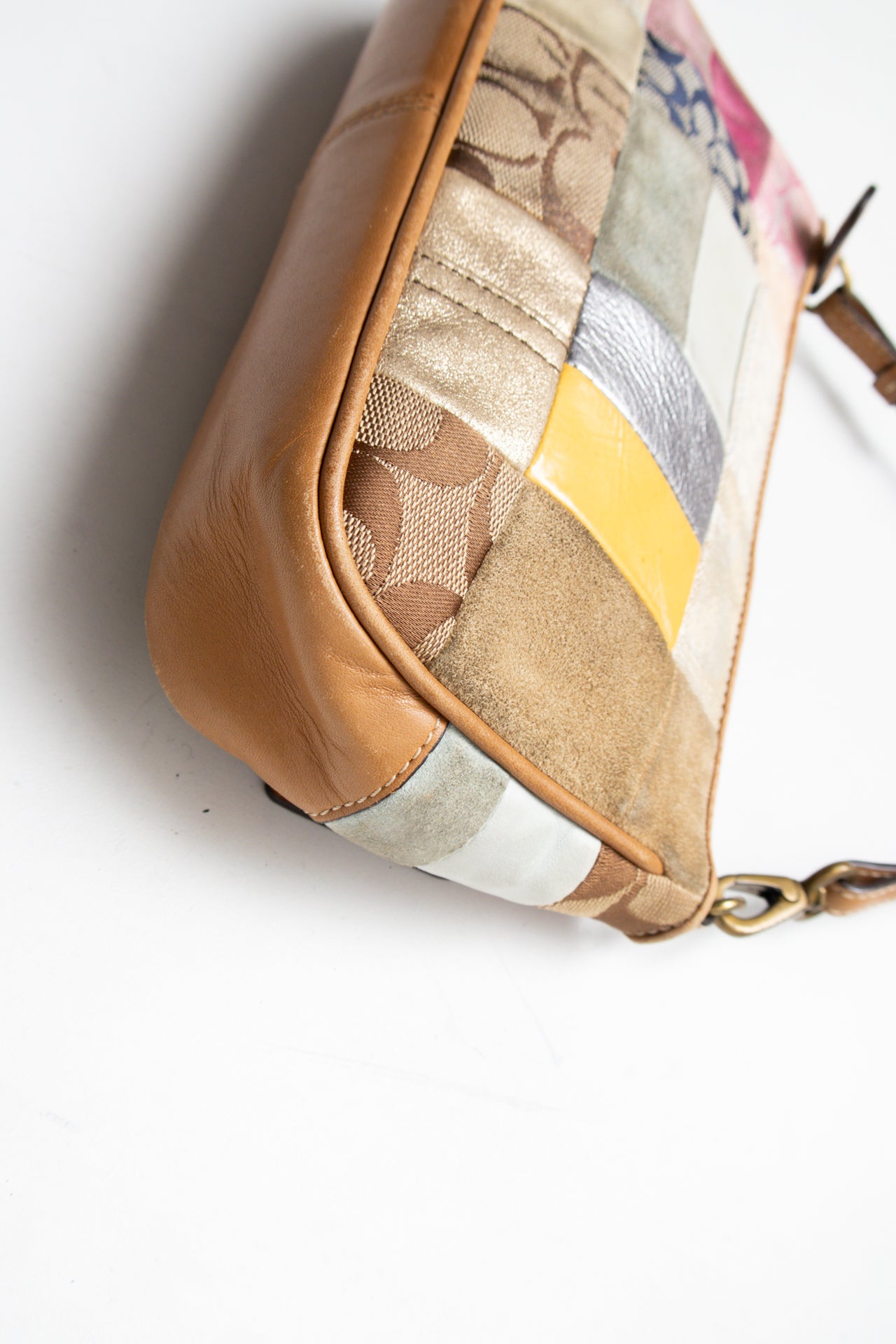 #199 Coach Shoulder Bag Beige | c. 203 | Size