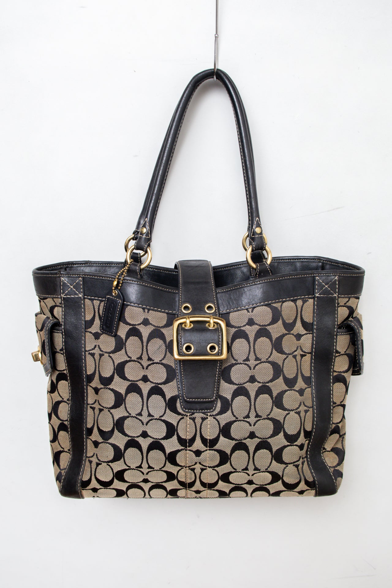 #191 Coach Shoulder Bag Black | c. 207 | Size