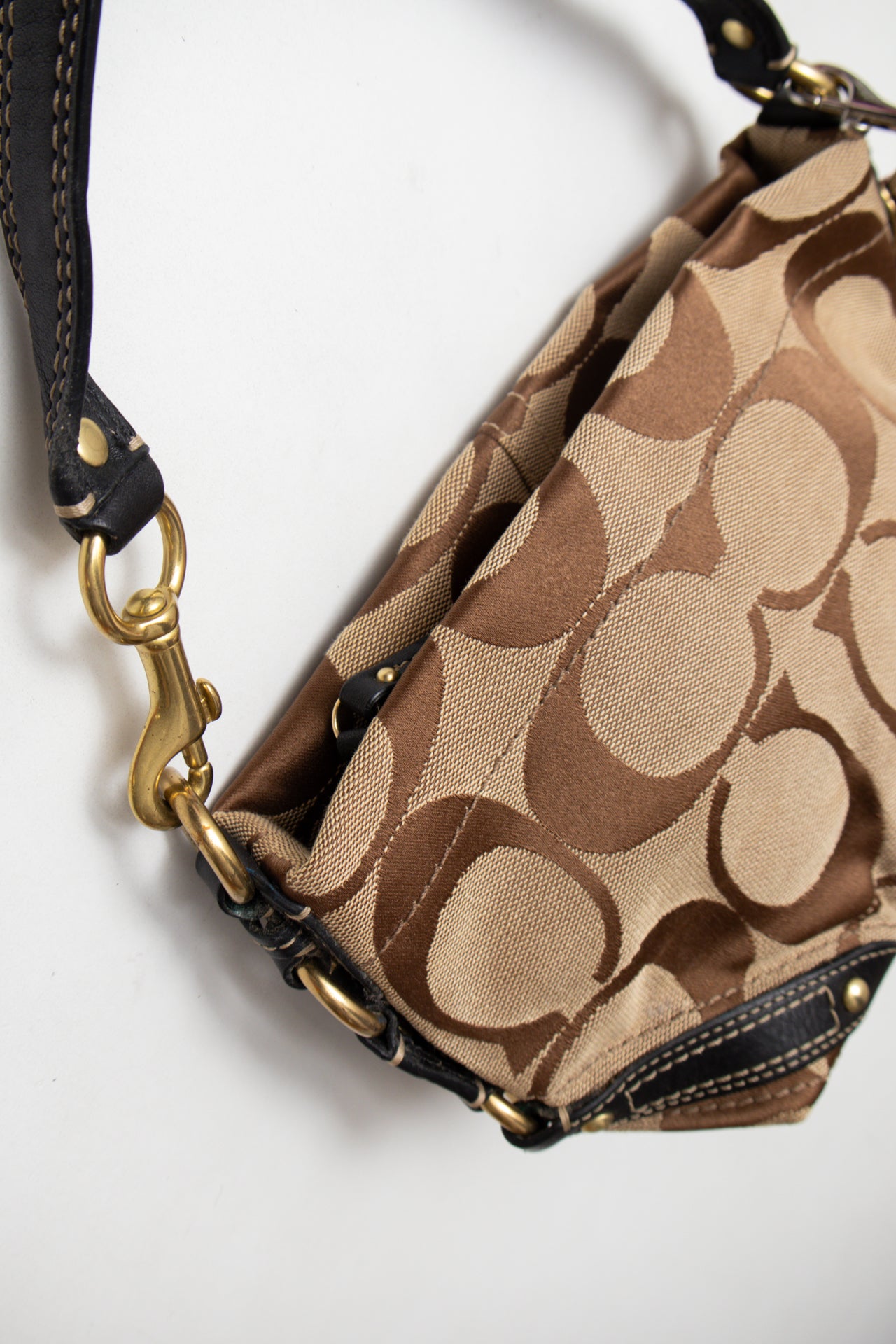 # Coach Shoulder Bag Brown | c. | Size