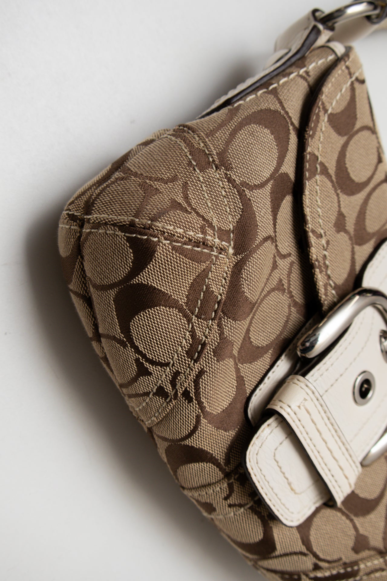 #193 Coach Soho Bag Brown/White | c. 196 | Size