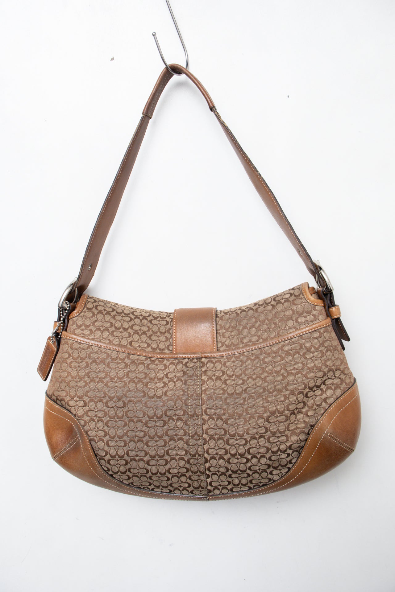 #215 Coach Shoulder Bag Brown | c. 204 | Size