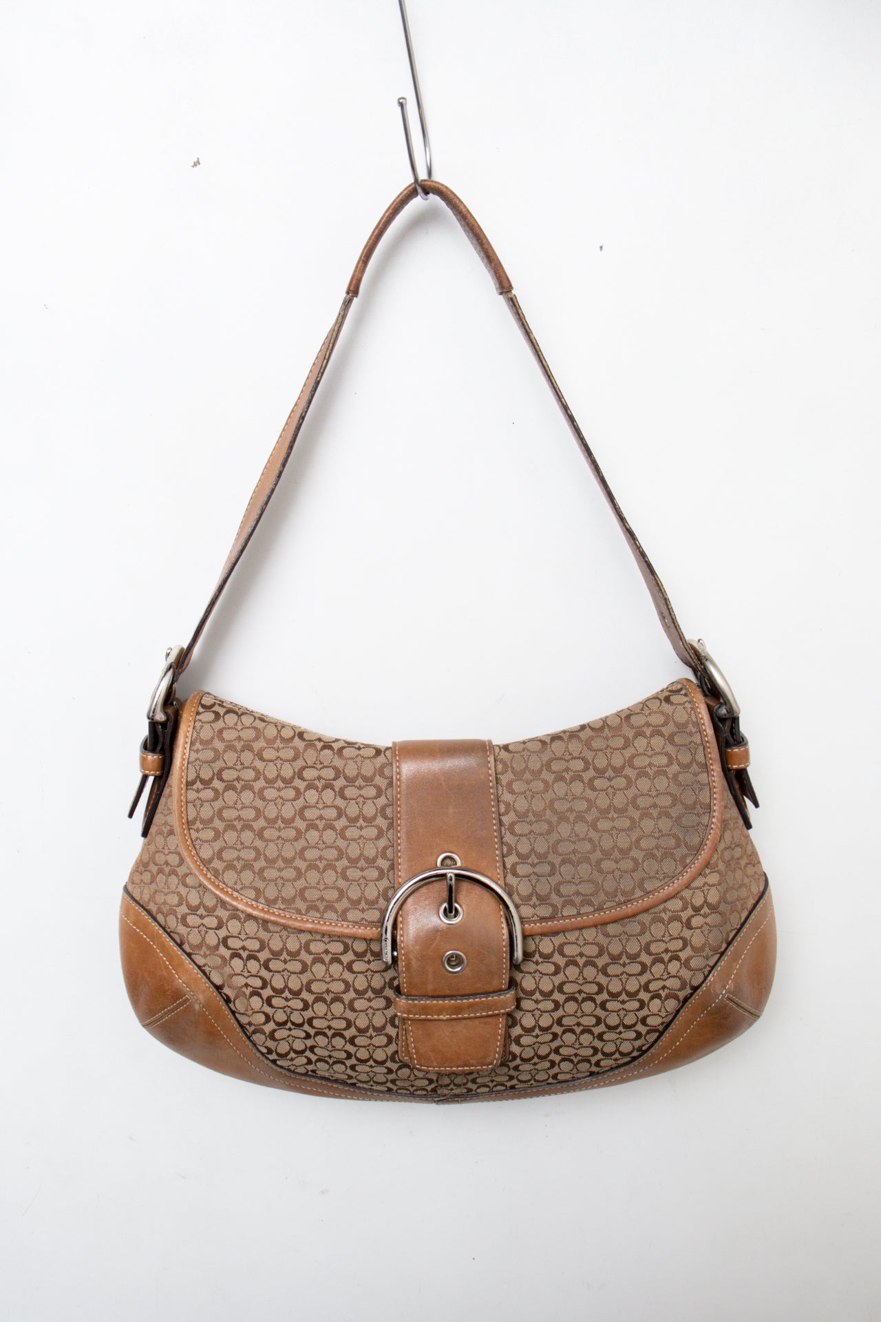 #215 Coach Shoulder Bag Brown | c. 204 | Size