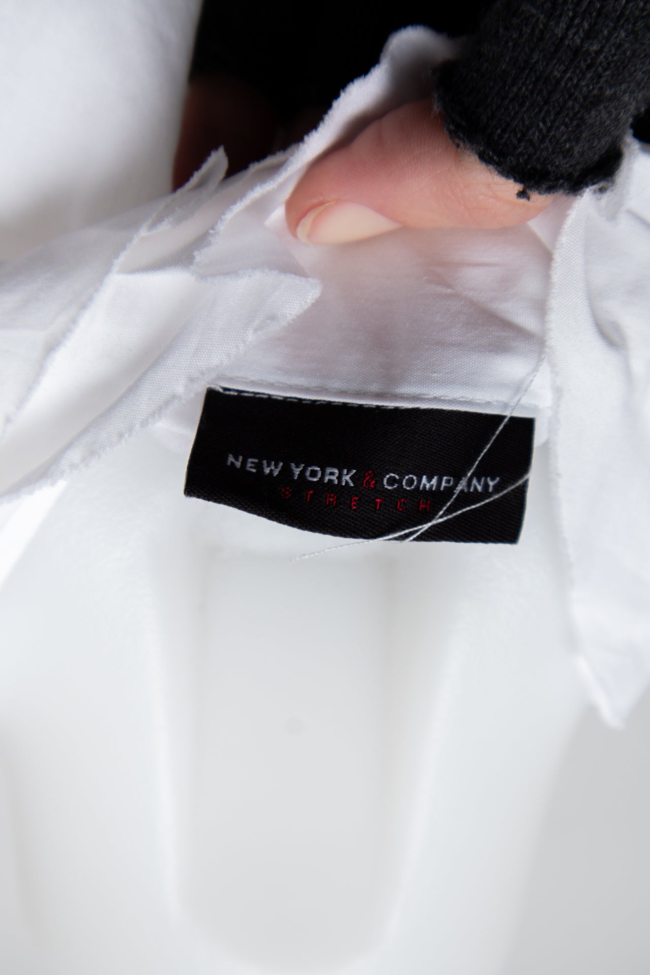 #111 New York & Company T-shirt White | c. 191 | Size 12/14