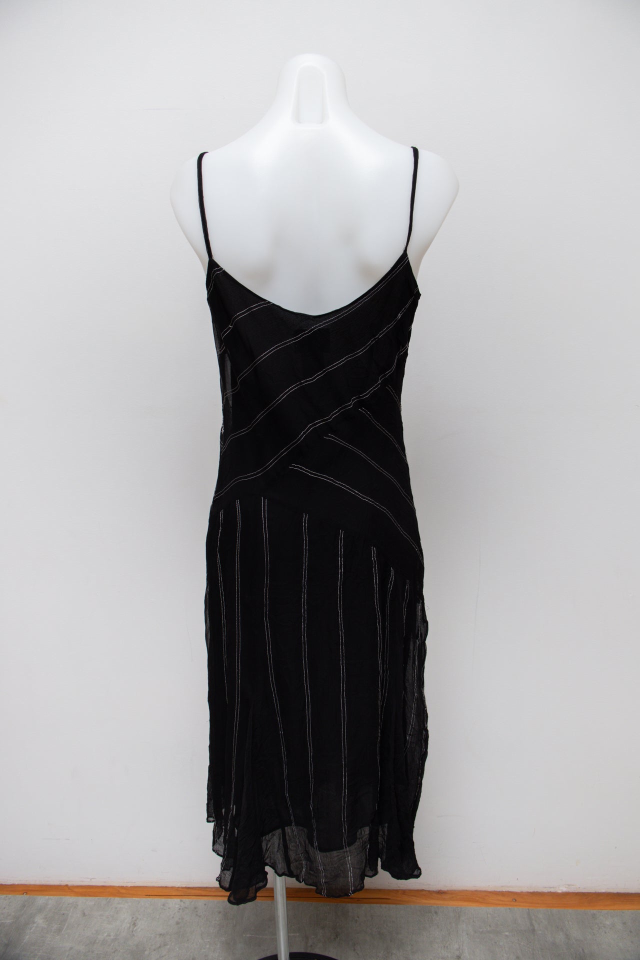 #147 Ie Camisole Black | c. 191 | Size 8