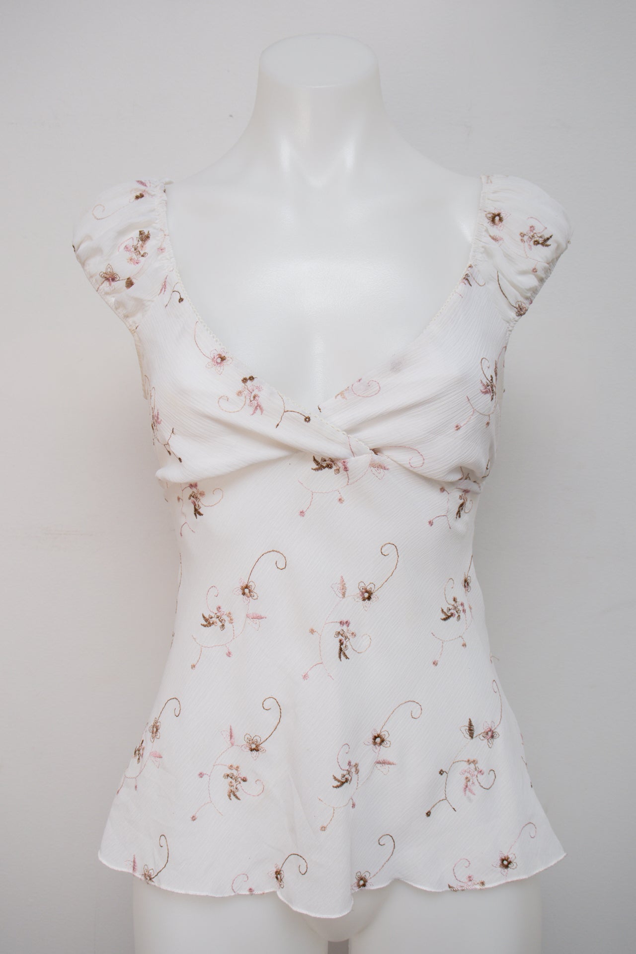 #044 Suzy Cami Top White | c. 199 | Size 8