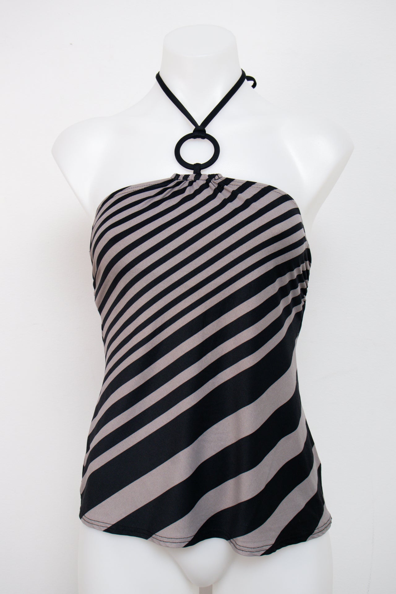 #105 DKNY Swin Halter Top Black | c. 206 | Size 8