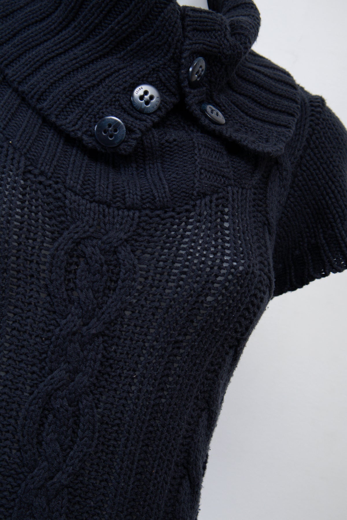 #104 Esprit T-shirt Navy | c. 207 | Size 10