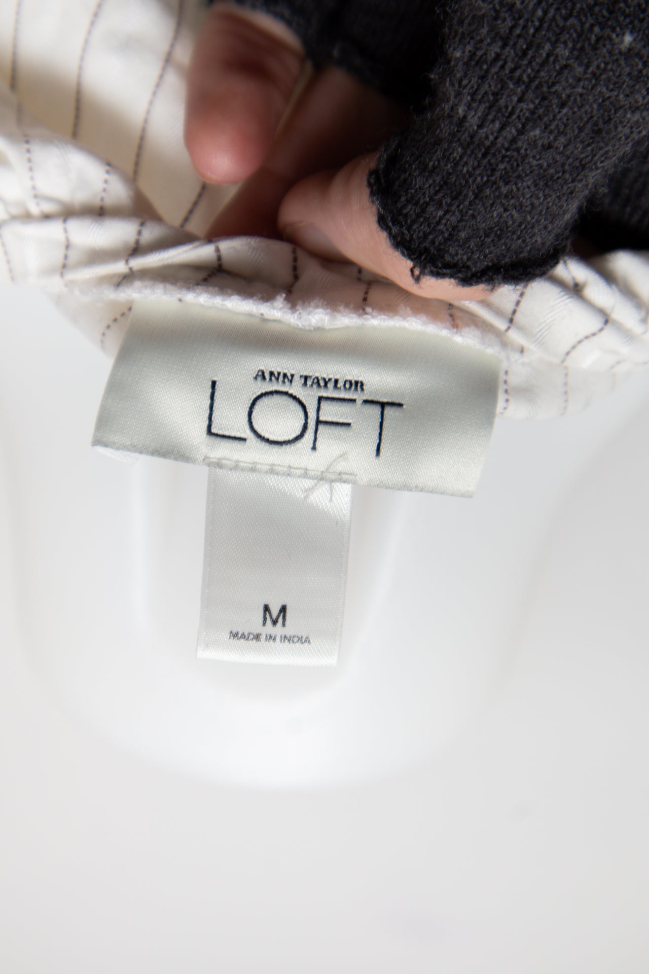 #66 Ann Taylor Loft T-shirt White | c. 190 | Size 10