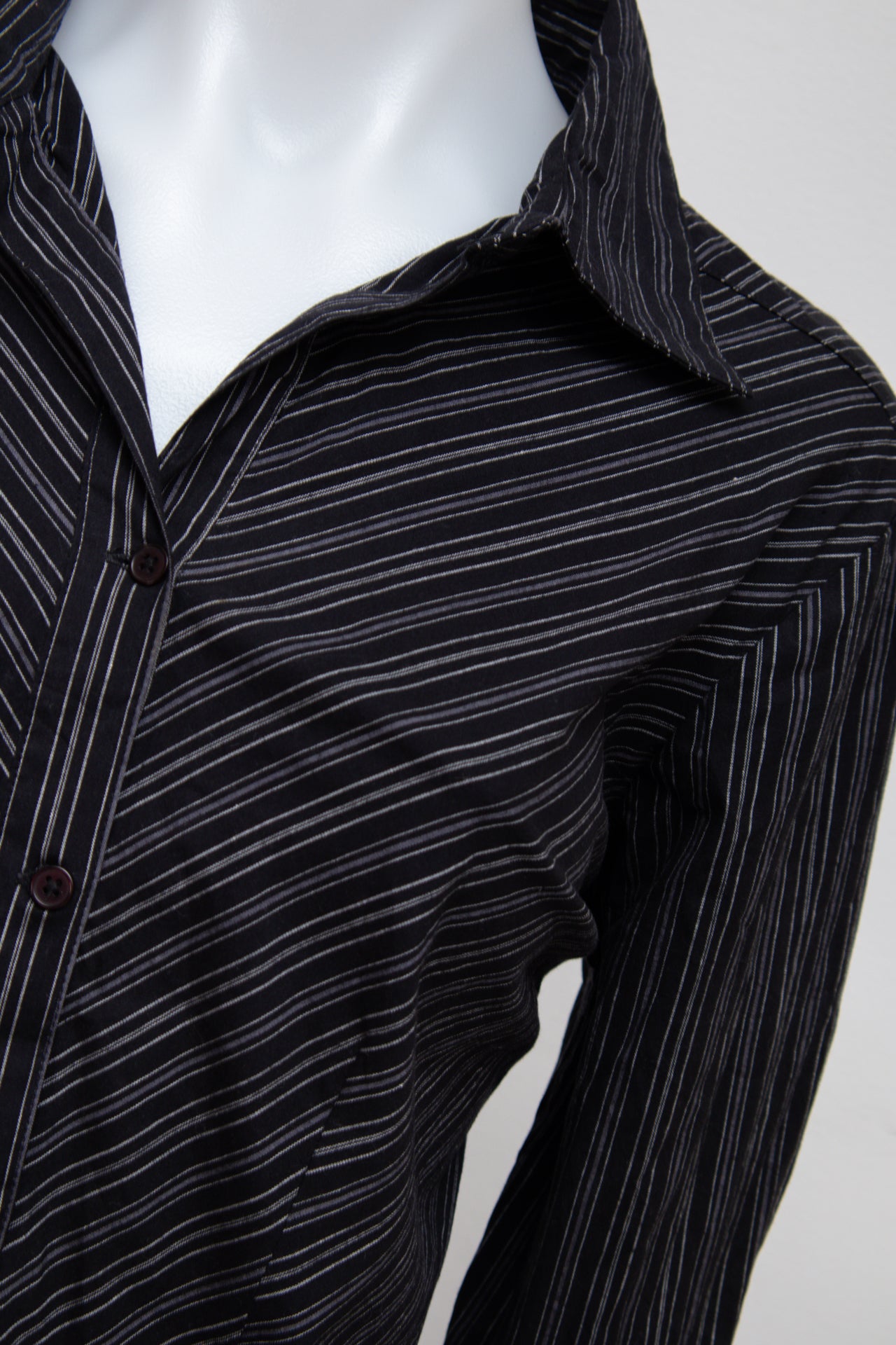 #77 Olutykx & Oain Shirt Black | c. 194 | Size 10