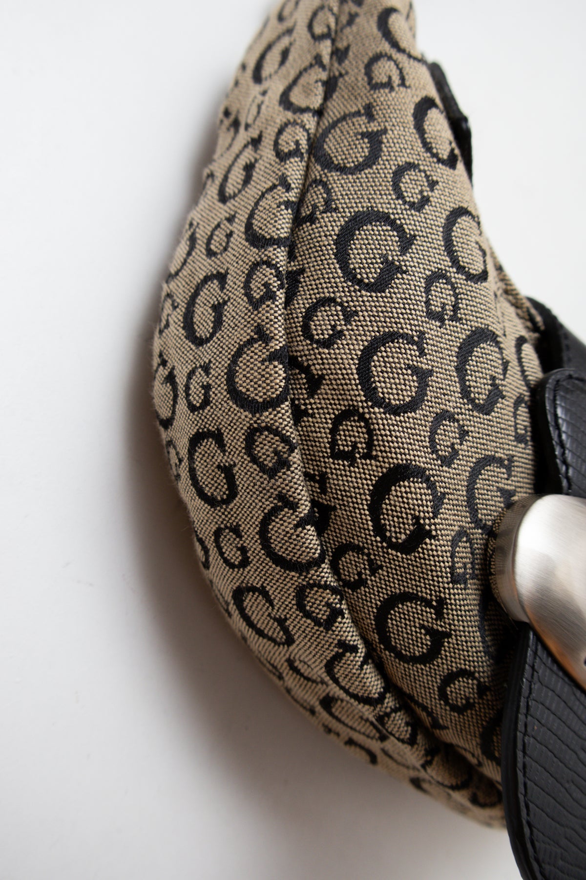 #128 Guess By Marciano Bag Black | c. 209 | Size