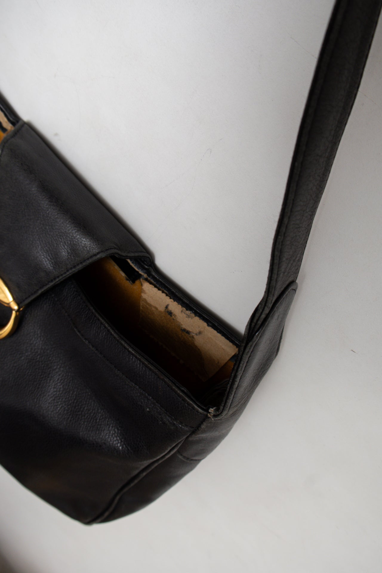 #141 Shoulder Bag Black | c. | Size