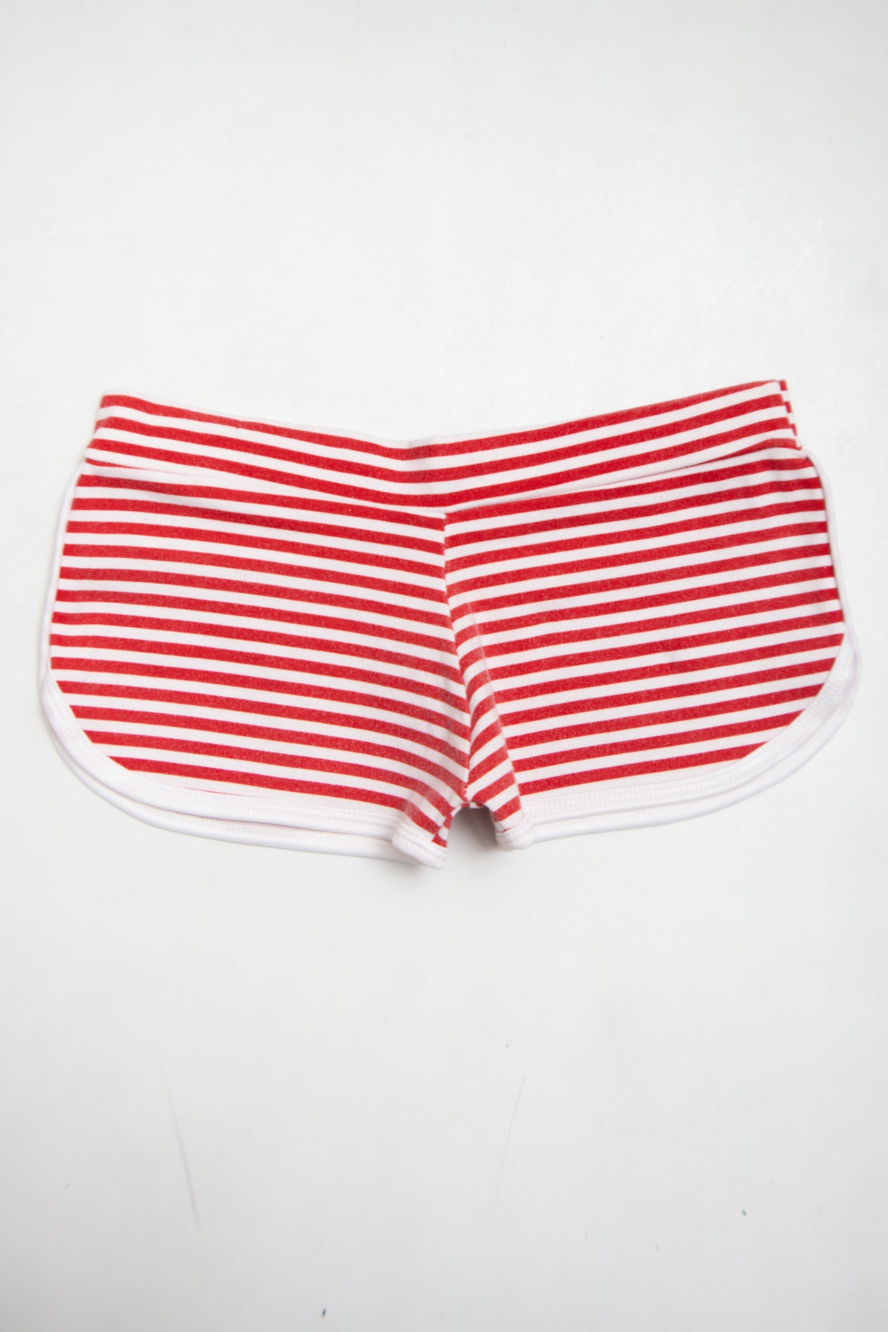 #128 Shorts Red | c. 180 | Size 4