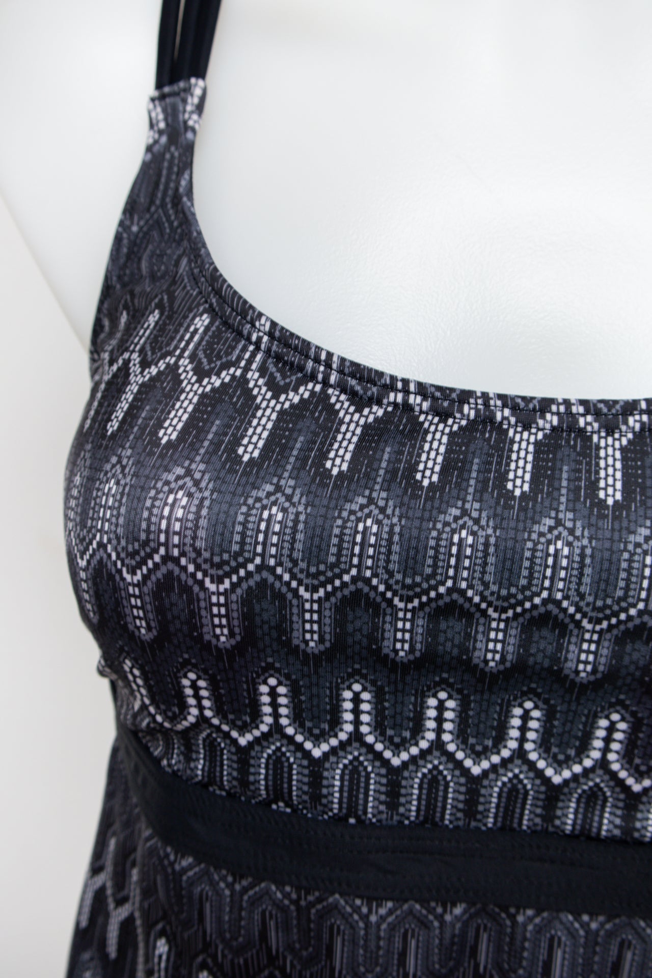 # Tank Top Black | c. | Size