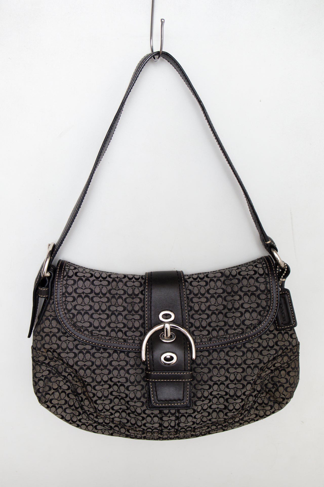 #157 Coach Shoulder Bag Black | c. 187 | Size